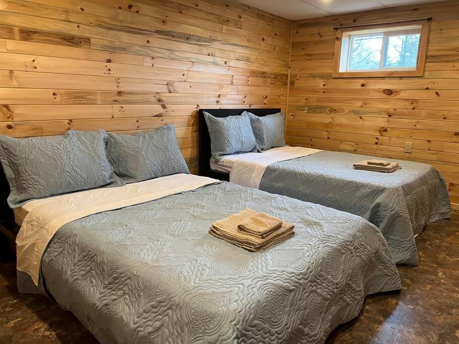 Family Friendly Cottage ☆Walking Distance To Beach Lions Head Eksteriør bilde
