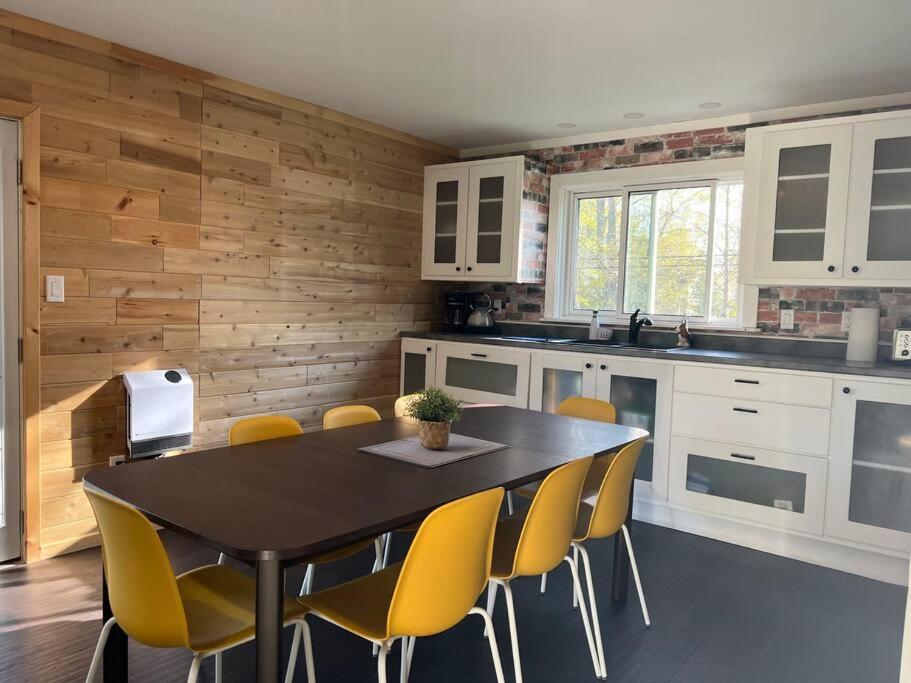 Family Friendly Cottage ☆Walking Distance To Beach Lions Head Eksteriør bilde